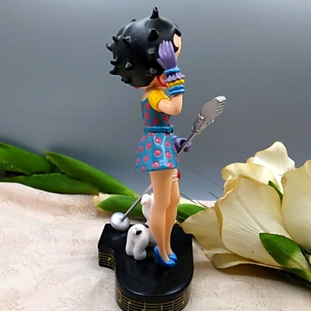 Vintage 1995 Betty Boop Danbury Mint Collector Figurine - Picture 4 of 9
